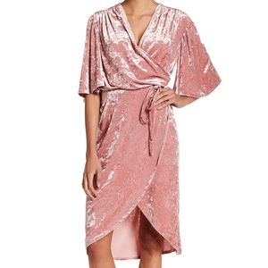 Alexia Admor - Flutter Sleeve Velvet Wrap Dress